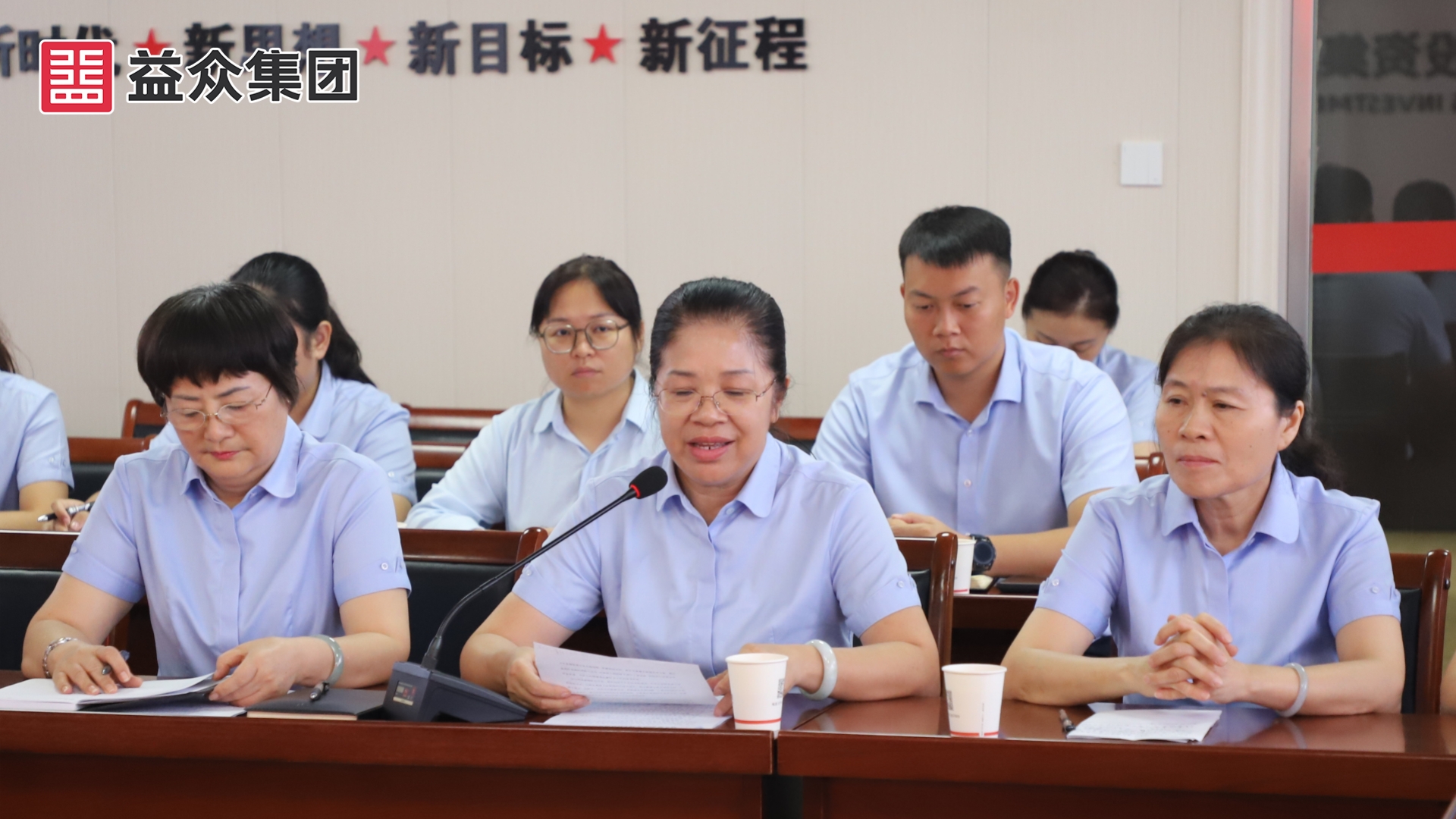 黃小專(zhuān)園長(zhǎng)發(fā)言 (2)